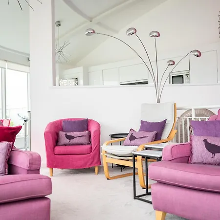 Finest Retreats - The Penthouse At 611 Westgate *