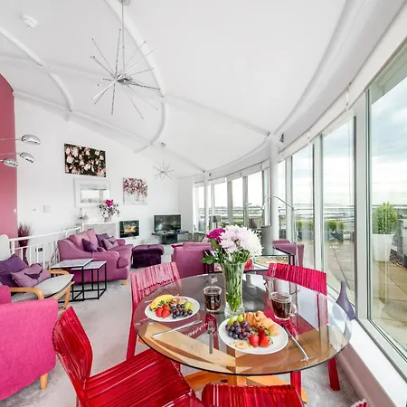 Finest Retreats - The Penthouse At 611 Westgate Apartment